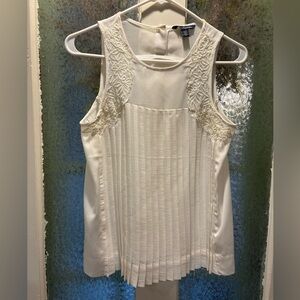 American Eagle Outfitters White Pleated Lace Top XS